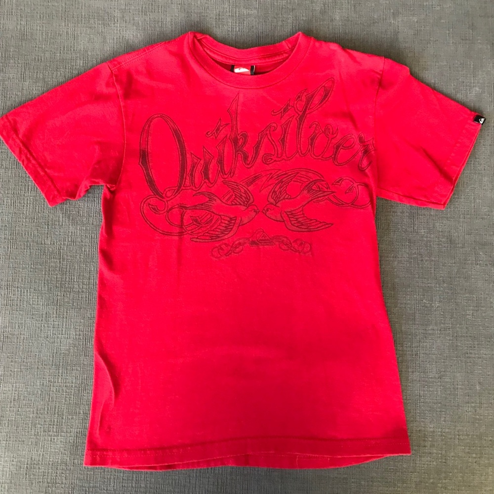 Youth Boys Quiksilver short sleeve Size: Small